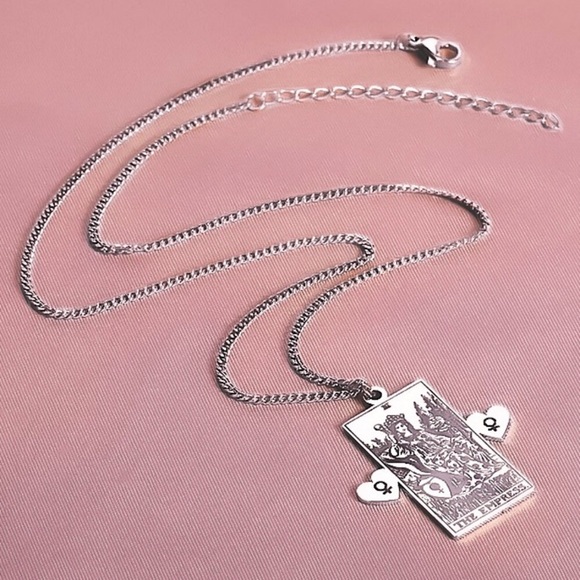 ⚜️[𝟯/$𝟭𝟴]⚜️NEW Empress Tarot Card Stainless Steel Necklace - Picture 7 of 12